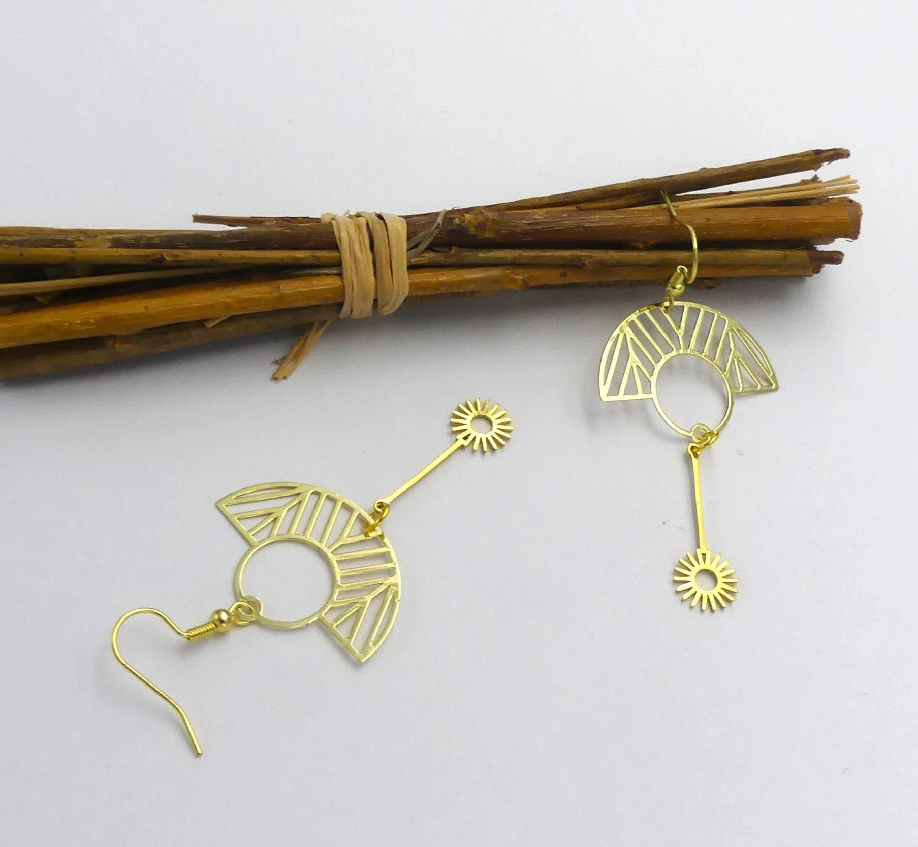 Boucles d'oreilles métal doré filigrane